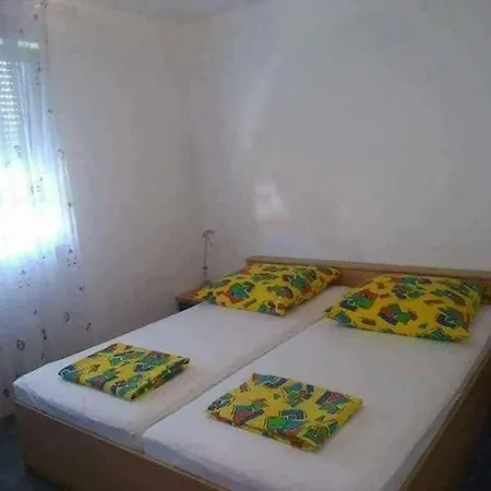Sunlit Zadar Apartment