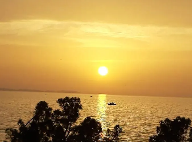 Sunlit Zadar Apartman *